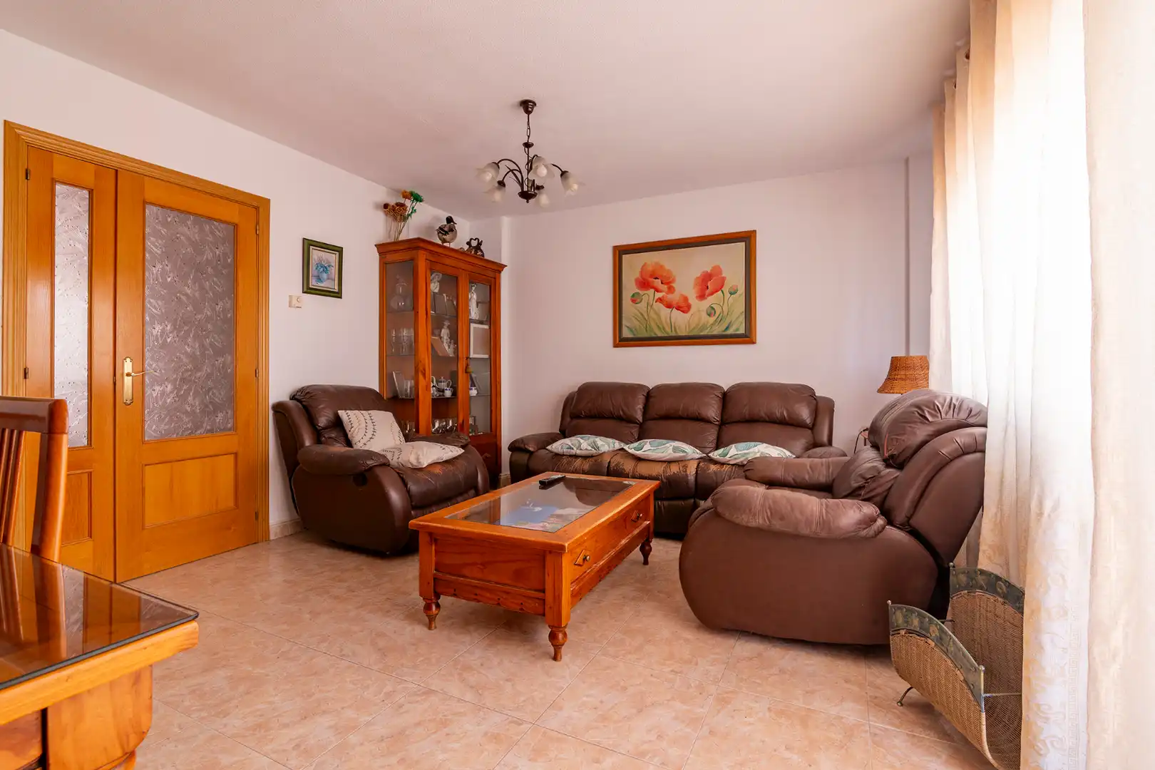 Sala d'estar de Casa adosada en venda en Móstoles amb Aire condicionat, Calefacció i Jardí privat