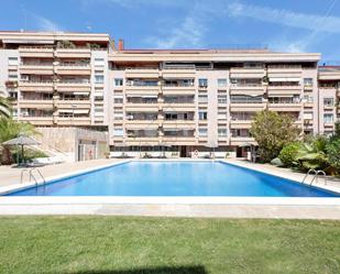 Piscina de Pis de lloguer en  Barcelona Capital amb Aire condicionat, Calefacció i Terrassa