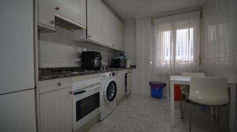 Foto 5 de Pis de lloguer a Padre Ignacio Ellacuría, Carlos V, Laredo