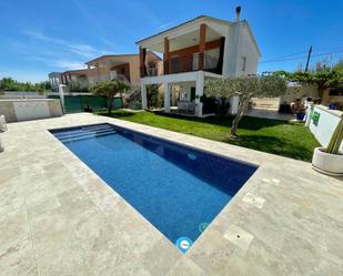 Schwimmbecken von Haus oder Chalet miete in Castellón de la Plana / Castelló de la Plana mit Privatgarten, Terrasse und Schwimmbad