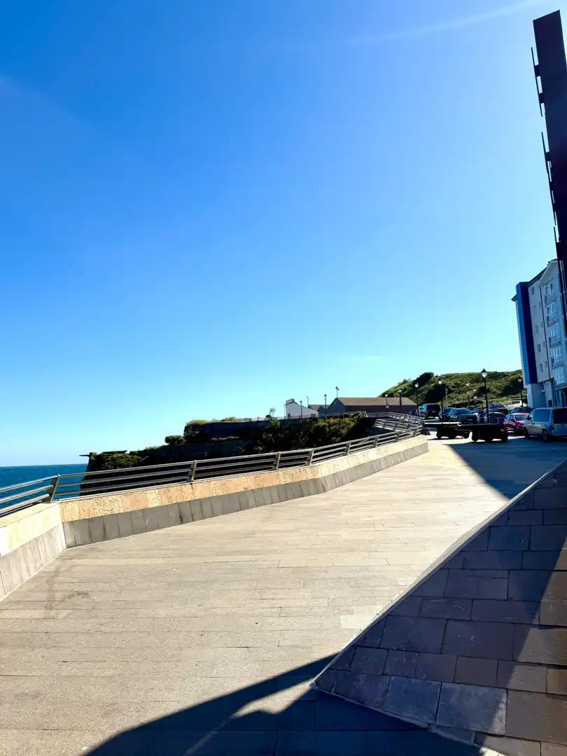 Außenansicht von Wohnung zum Verkauf in Gijón  mit Heizung