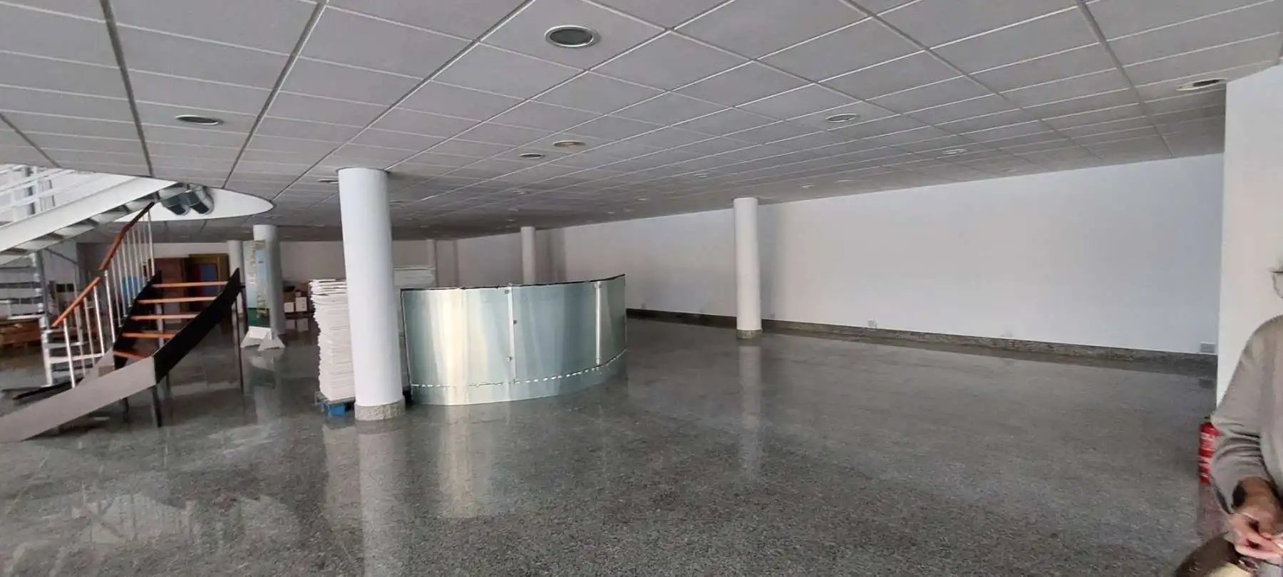 Fabrikhallen zur Miete in Camargo