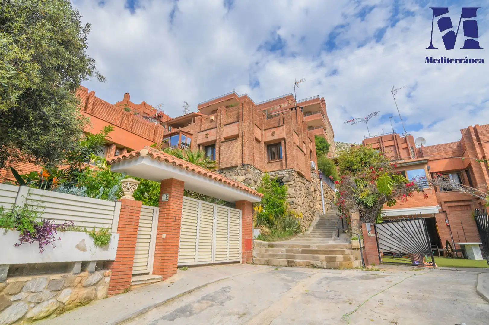 Vista exterior de Casa o xalet en venda en Sitges amb Jardí privat, Parquet i Terrassa