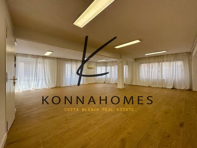 Oficina en Alquiler en Casco Antiguo - Puerto