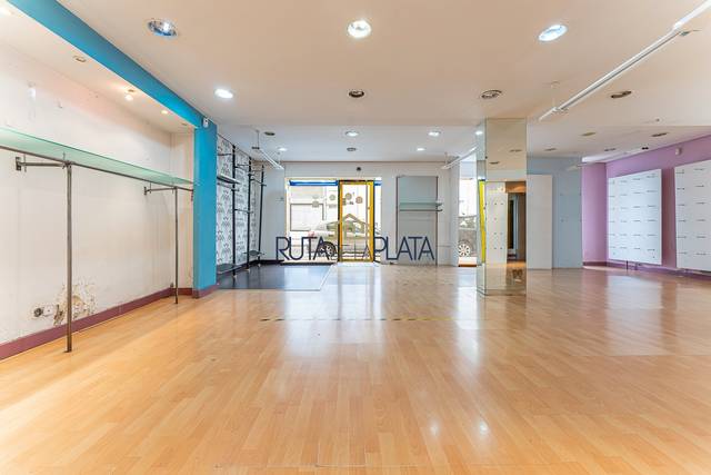 Local comercial en Venta en Calle Argentina, 8 en Los Bloques