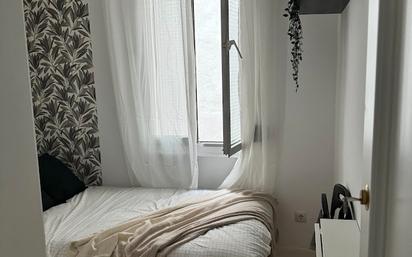 Bedroom of Flat to share in  Madrid Capital  with Heating, Parquet flooring and Furnished