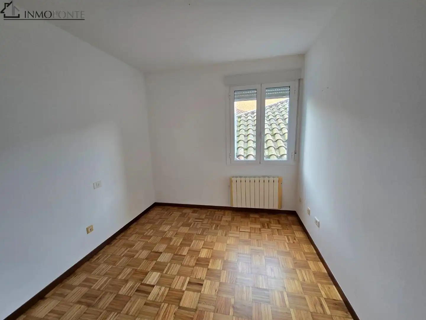 Bedroom of Flat for rent in Pontevedra Capital 