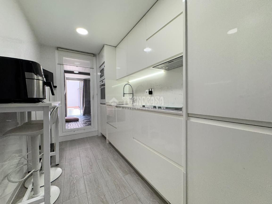 Kitchen of Flat for sale in San Sebastián de los Reyes  with Air Conditioner, Heating and Terrace
