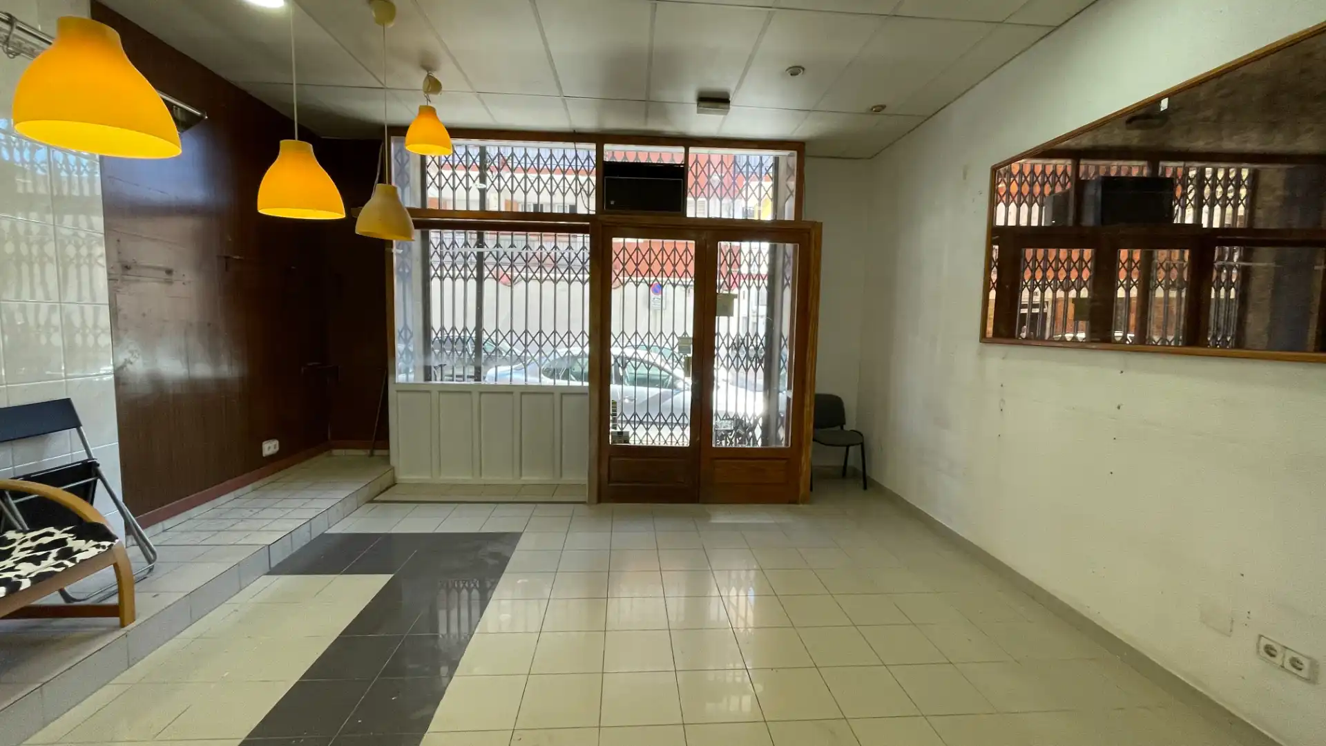 Local comercial en venda a Carrer de Sant Isidre 8