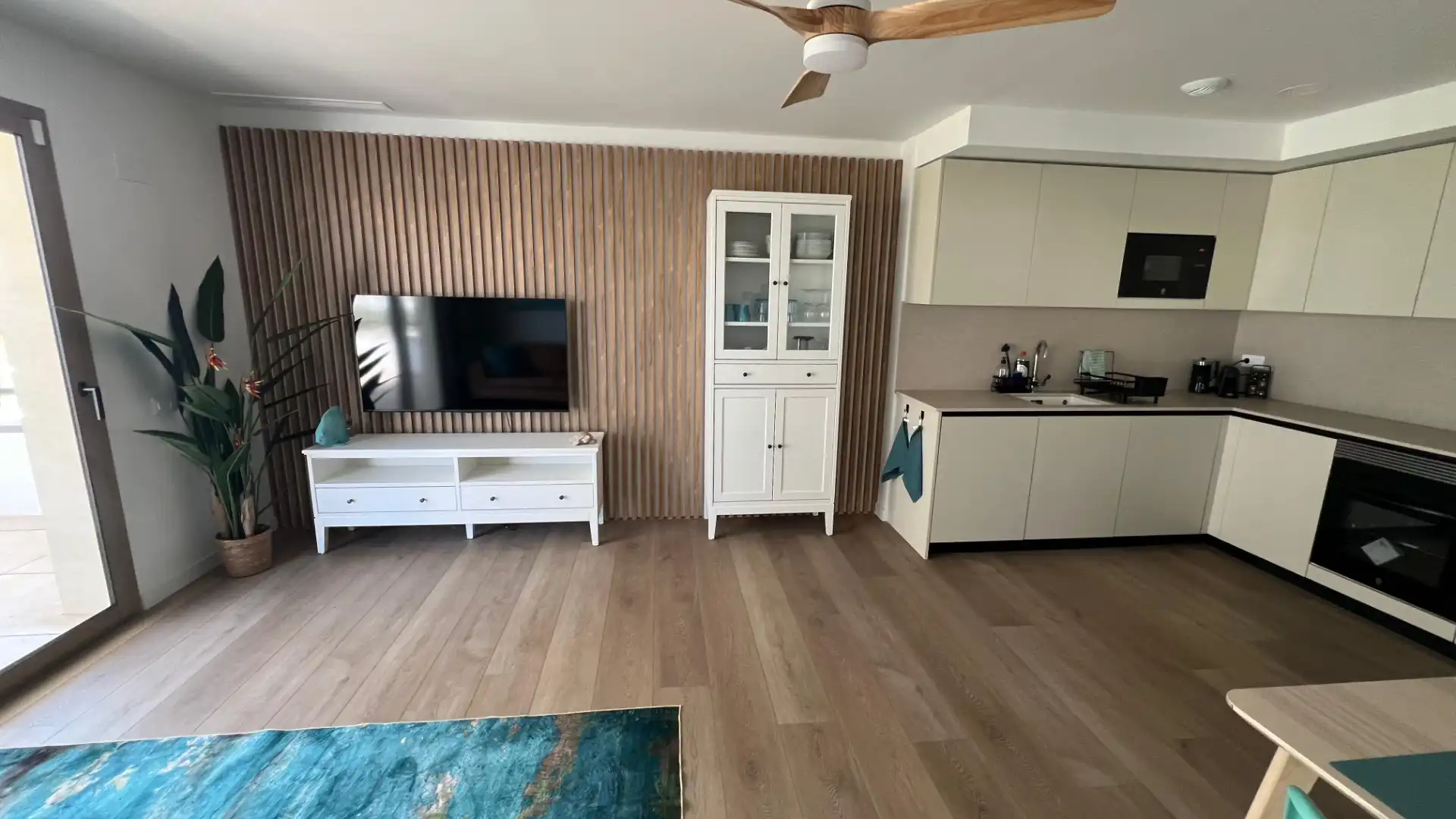 Sala de estar de Piso de alquiler en El Puig de Santa Maria con Aire acondicionado, Amueblado y TV