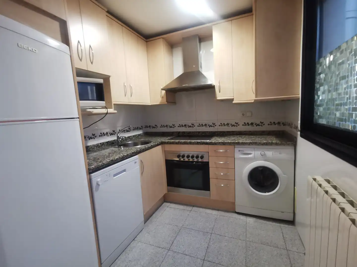 Küche von Wohnung zum Verkauf in Salamanca mit Heizung, Parkett und Ofen