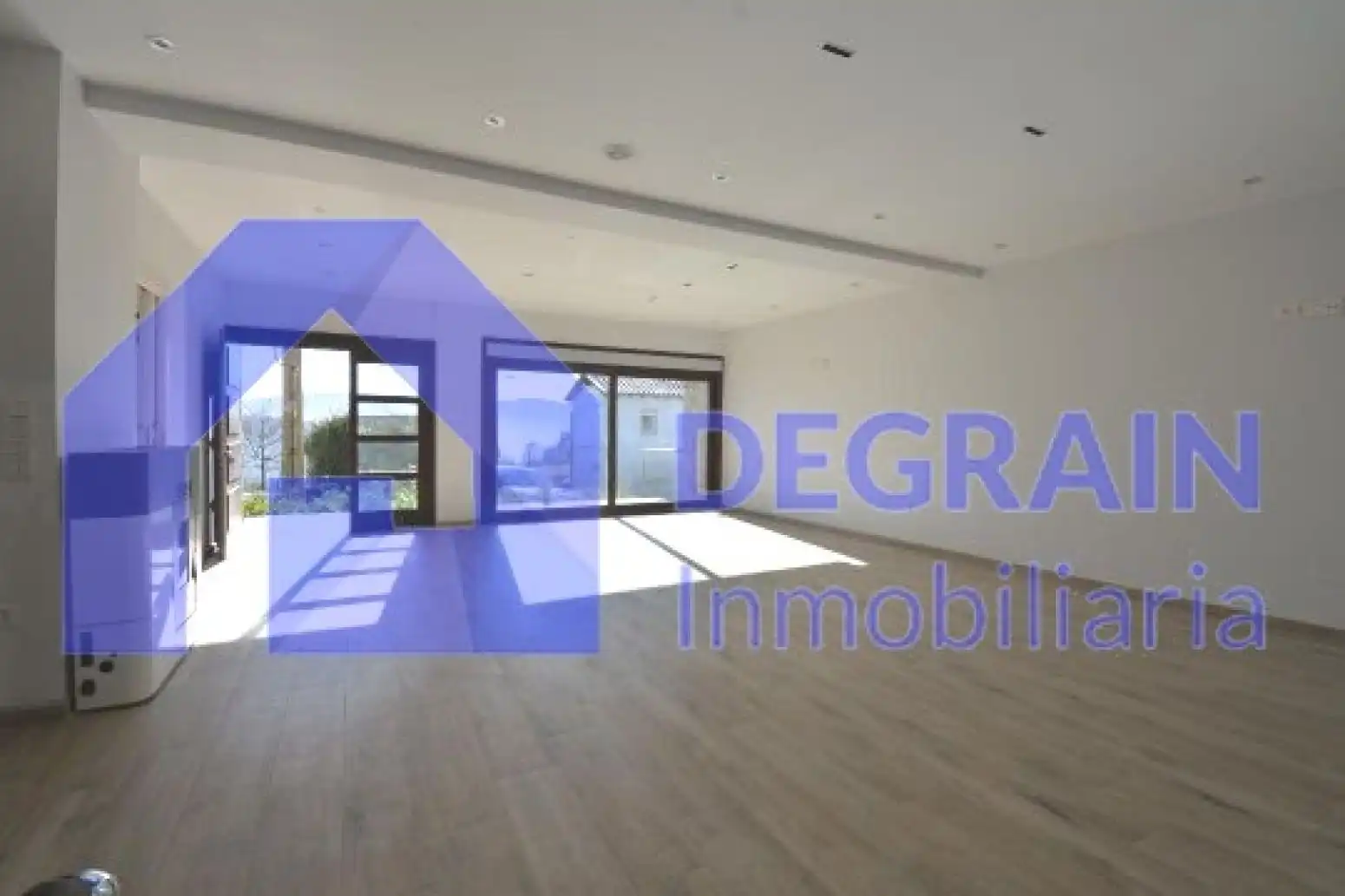 Sala d'estar de Casa o xalet en venda en Oviedo  amb Terrassa