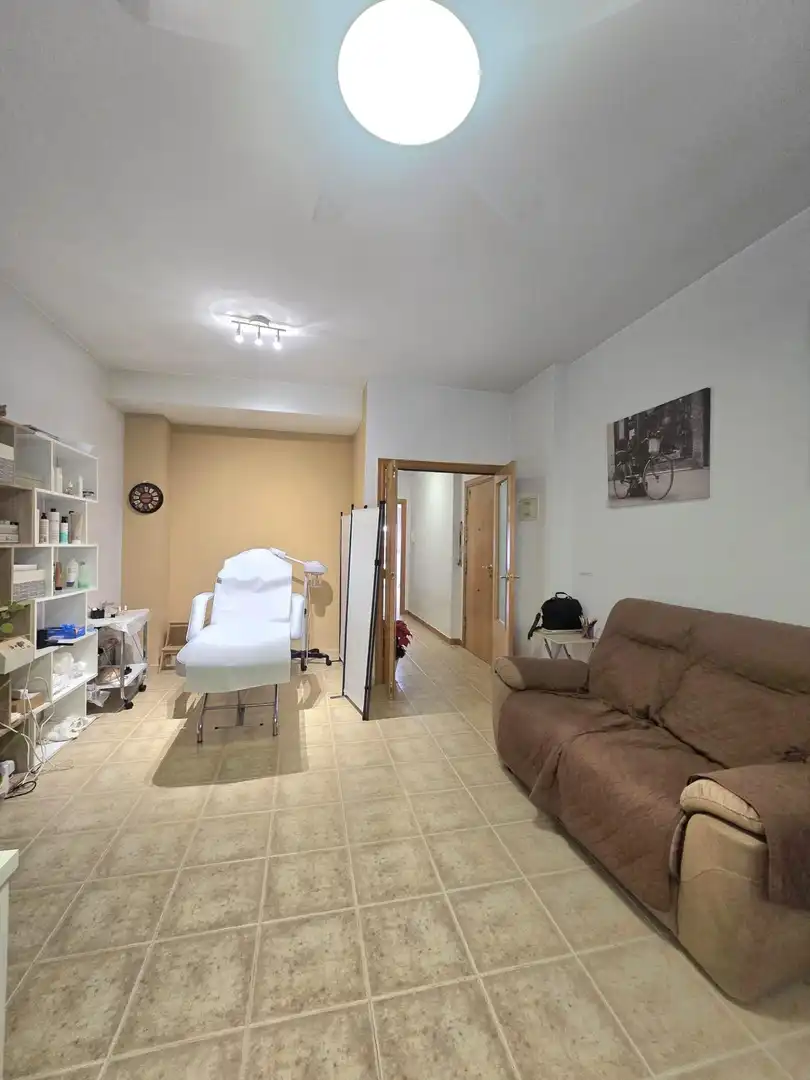 Ground floor for sale in Murcia  with Air Conditioner and Storage room
