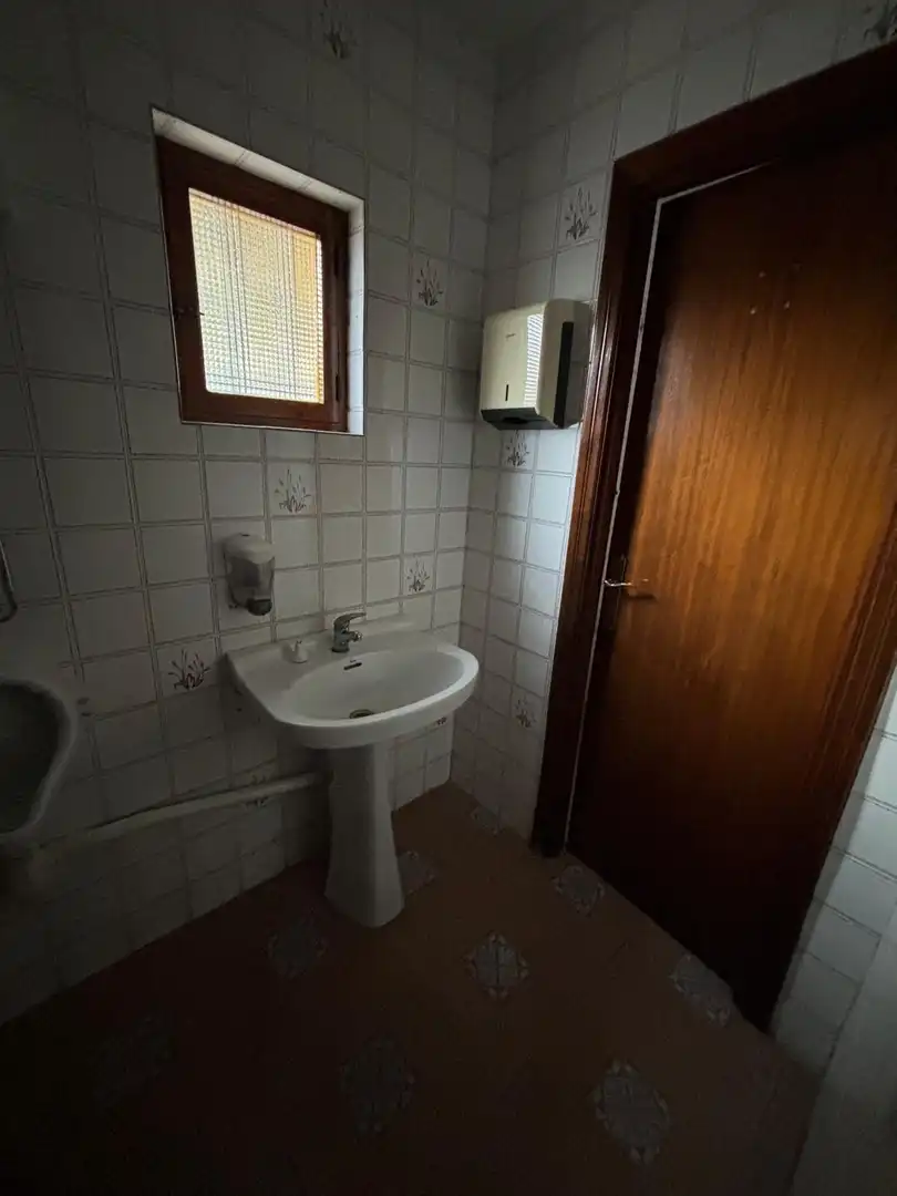 Gewerbefläche zum Verkauf in Calle del Ebro, imagen 4