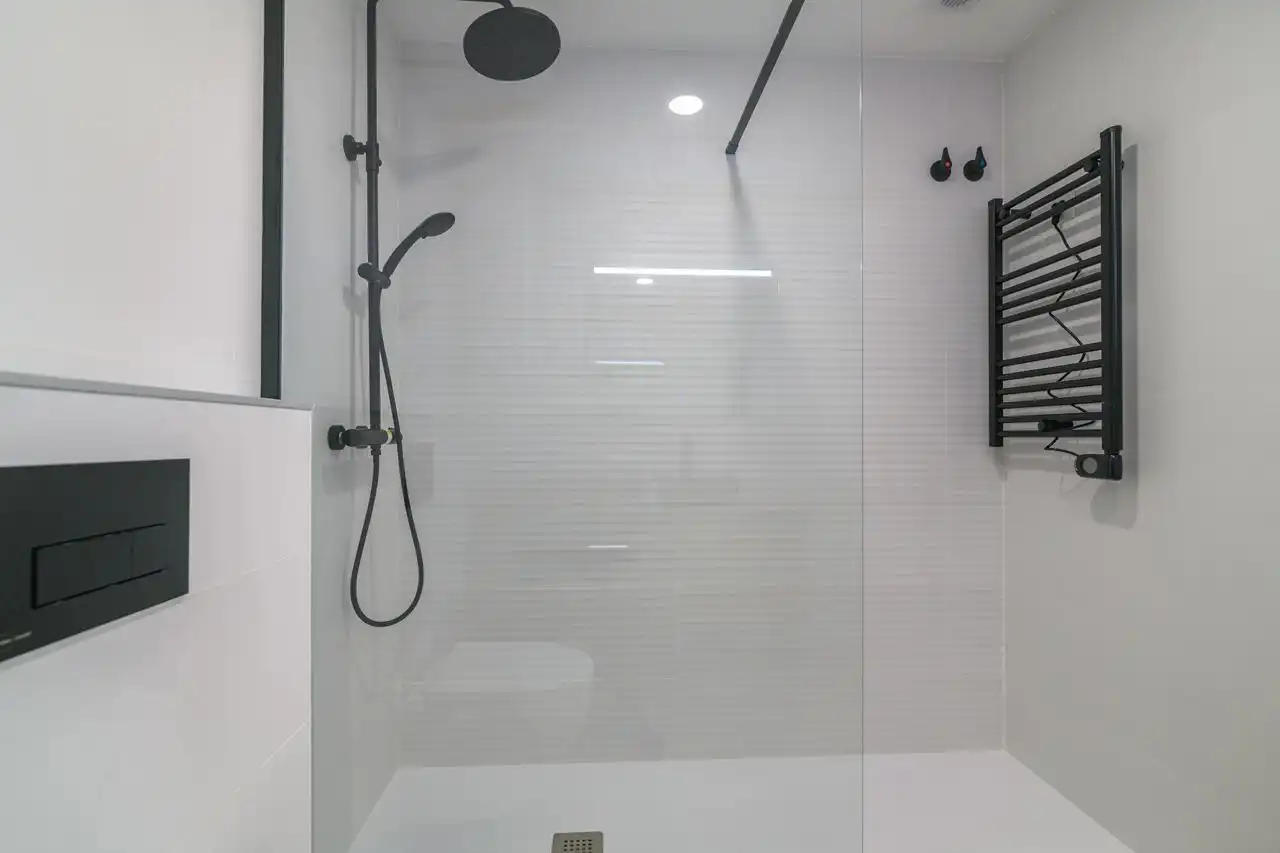 Baño de Piso en venta en Montmeló con Aire acondicionado, Calefacción y Alarma