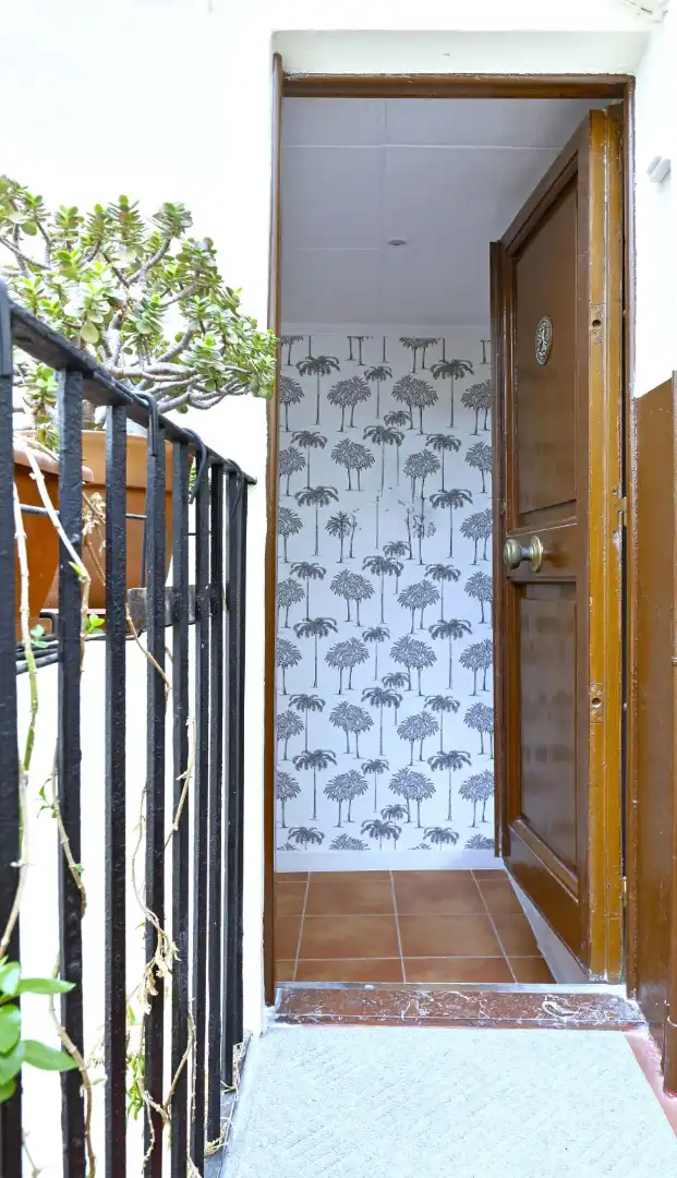 Exterior view of Flat for sale in  Barcelona Capital  with Air Conditioner, Heating and Terrace
