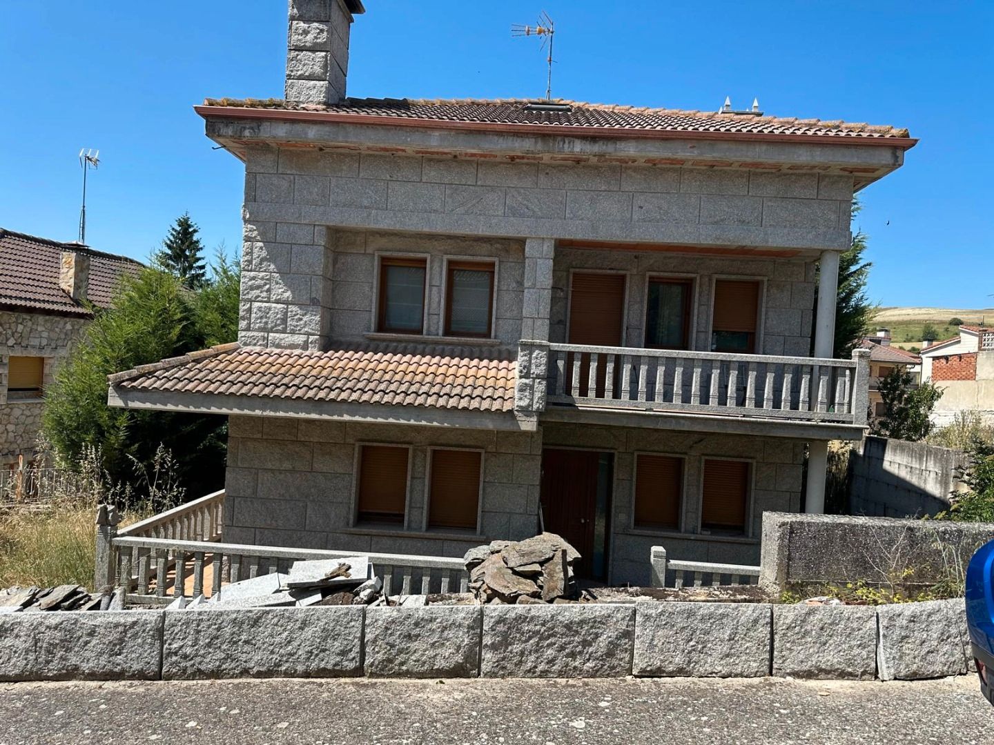 Vista exterior de Casa o xalet en venda en Villayerno Morquillas amb Jardí privat i Terrassa