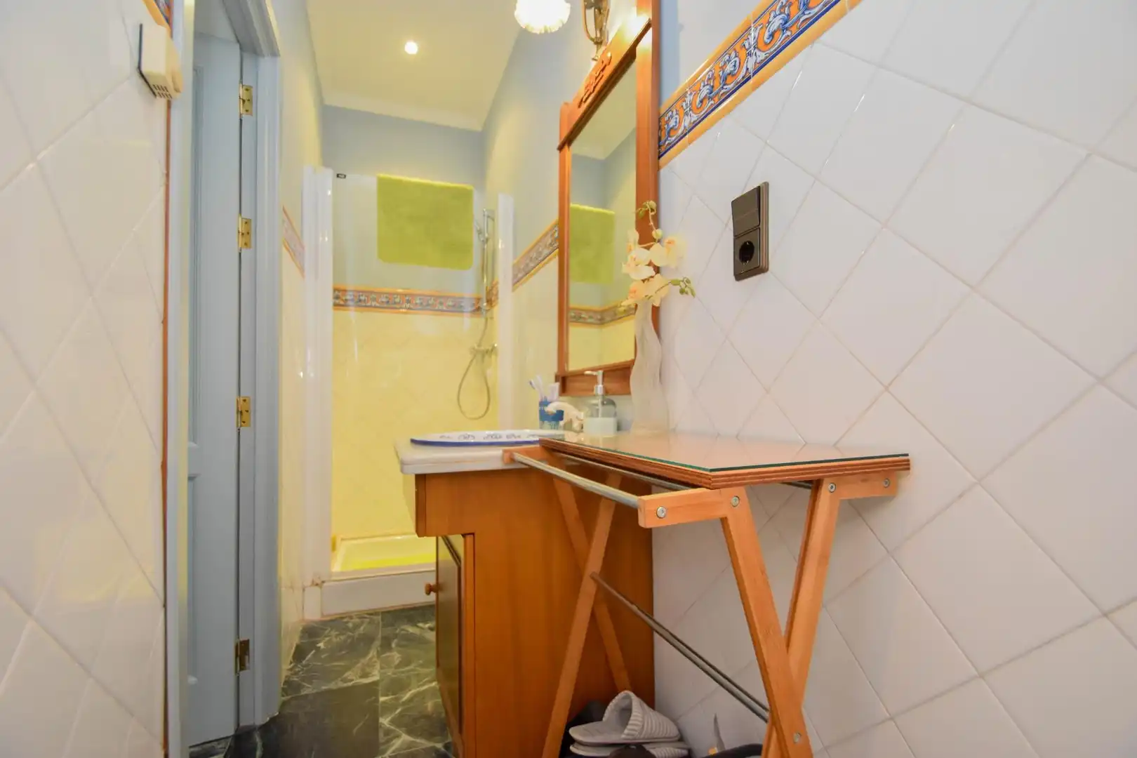 Bathroom of Buildings for sale in Almuñécar