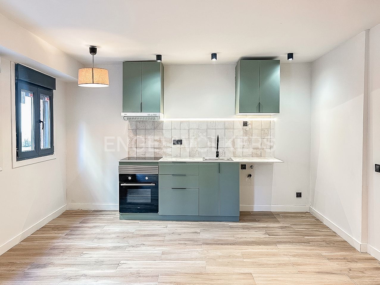 Kitchen of Apartment for sale in  Barcelona Capital  with Heating