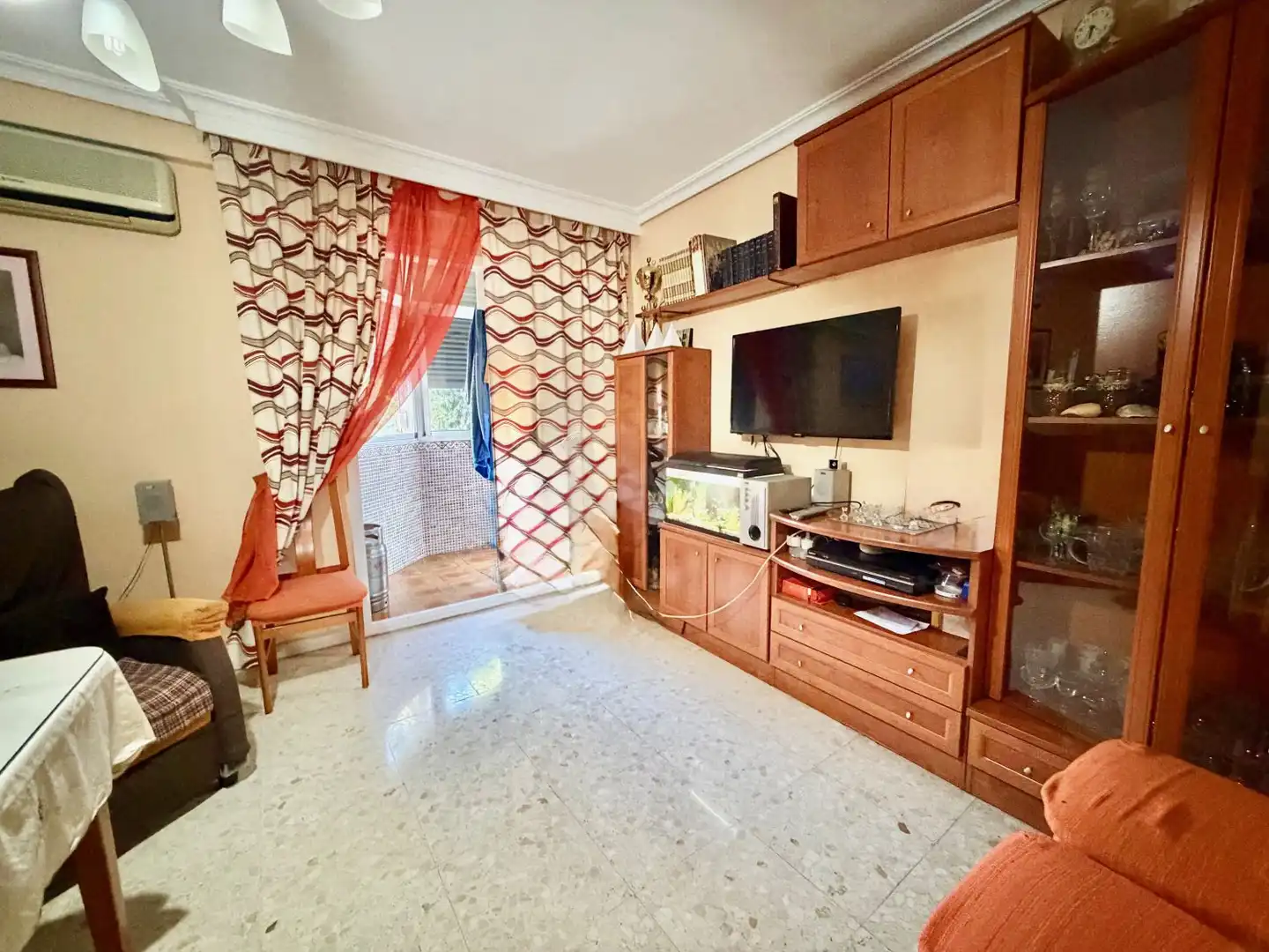 Sala d'estar de Pis en venda en Sevilla amb Aire condicionat, Calefacció i Terrassa