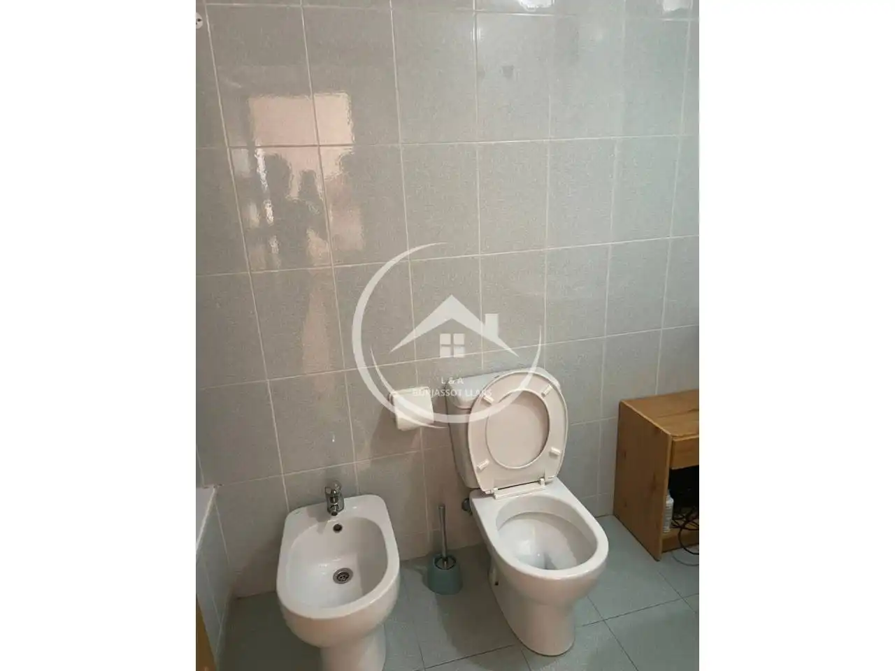 Bathroom of Flat for rent in Burjassot  with Furnished and Balcony