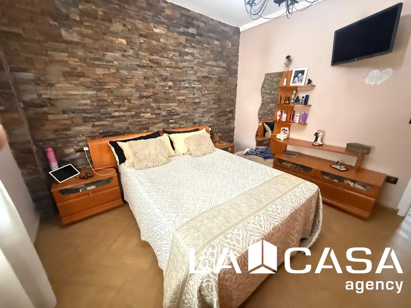 Bedroom of Detached homes for sale in Dos Hermanas  with Air Conditioner, Terrace and Storage room