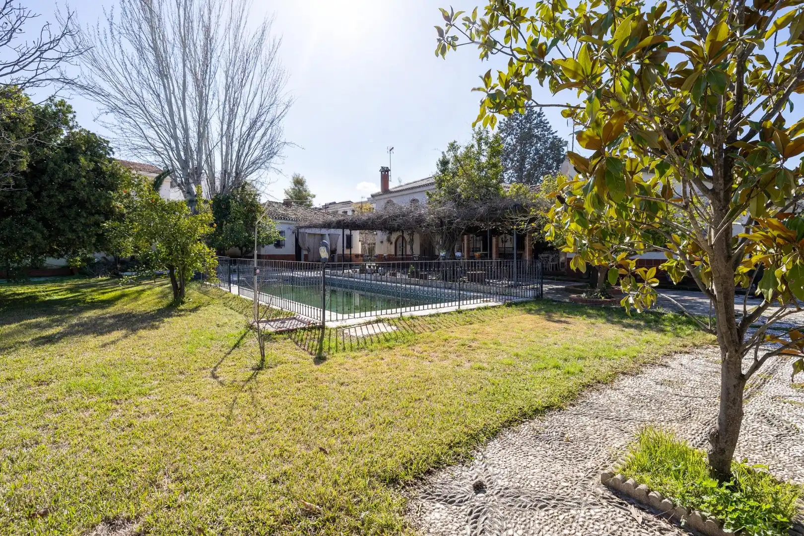 Villa mit Pool zum Verkauf in Ogíjares
