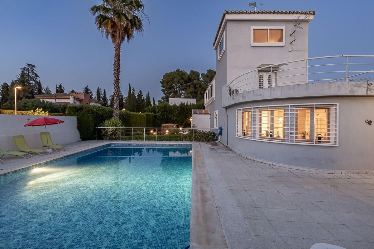 Piscina de Casa o xalet en venda en Albolote amb Calefacció, Jardí privat i Terrassa