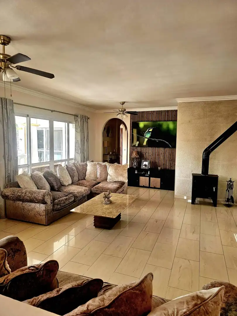 Sala de estar de Casa o chalet en venta en Monda con Calefacción, Jardín privado y Piscina
