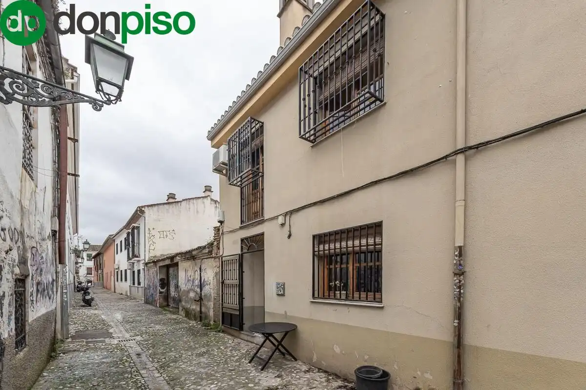 Vista exterior de Casa o xalet en venda en Granada amb Aire condicionat, Calefacció i Terrassa