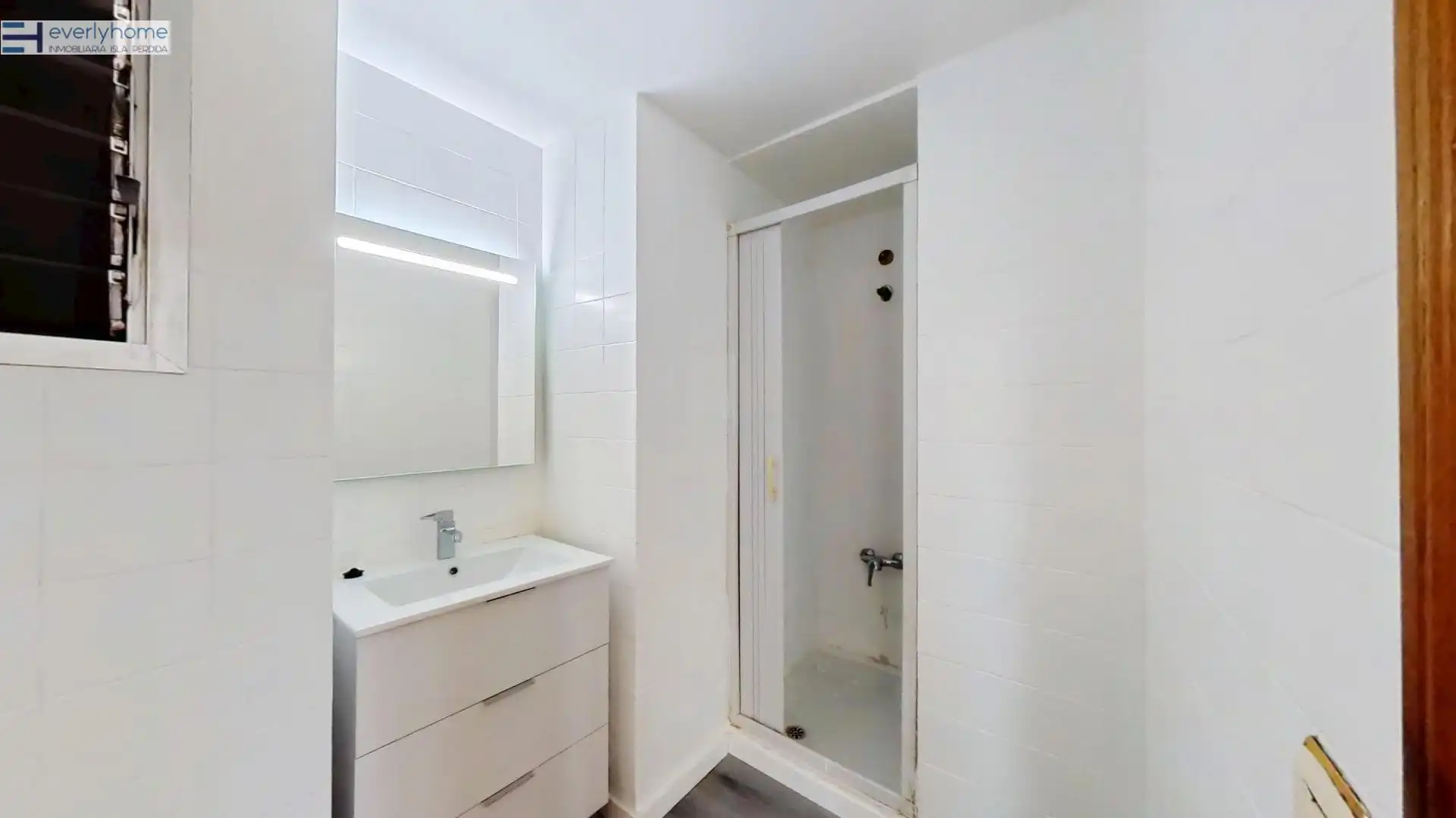 Baño de Piso en venta en Valencia con Balcón