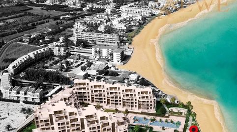 Excelente apartamento con vistas al mar en primera línea de costa en Dénia