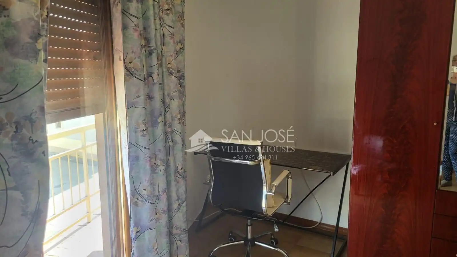 Habitación de Piso de alquiler en El Verger con Aire acondicionado, Amueblado y Balcón