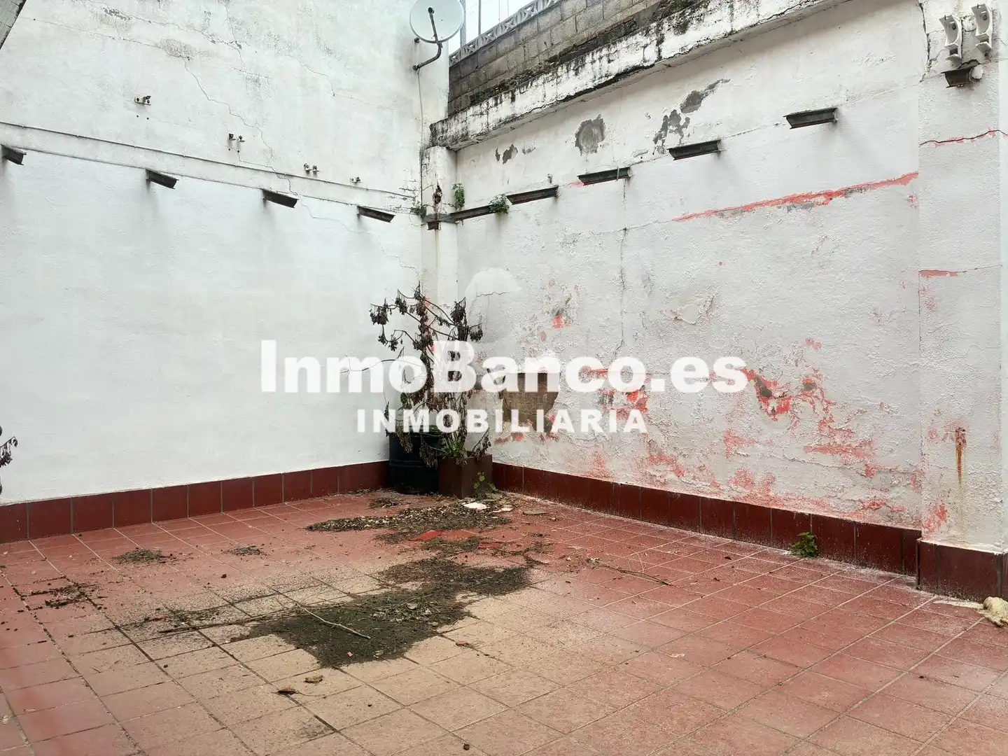 Exterior view of Commercial properties for sale in La Pobla Llarga  with Terrace