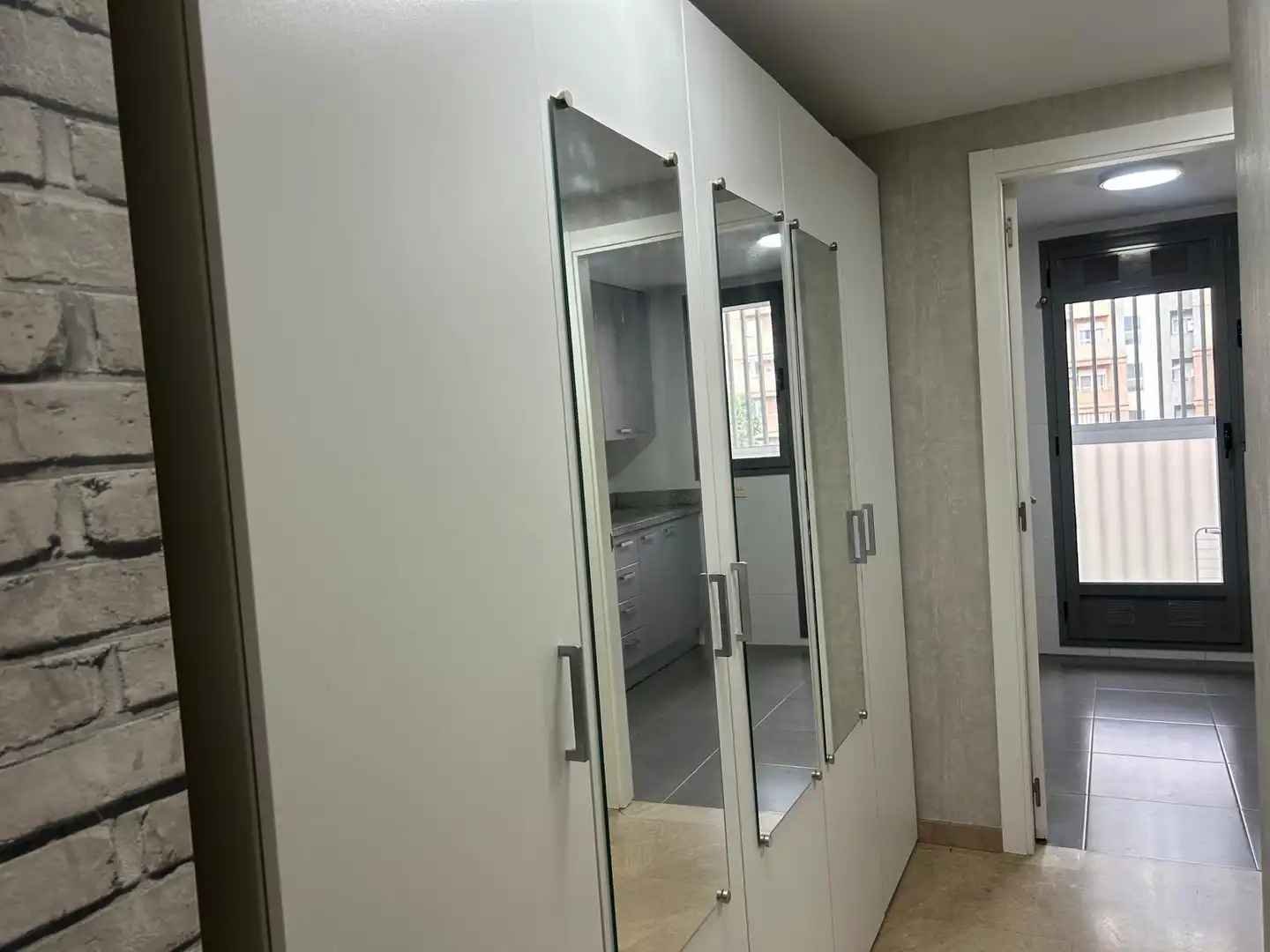 Habitación de Piso de alquiler en Valencia con Aire acondicionado, Amueblado y Horno