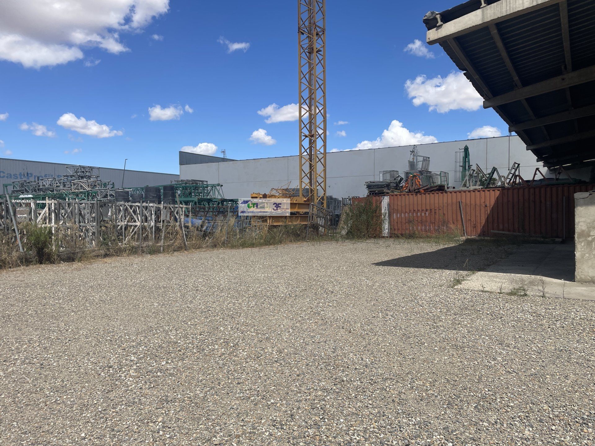 Exterior view of Industrial buildings for sale in Villanueva de Gállego