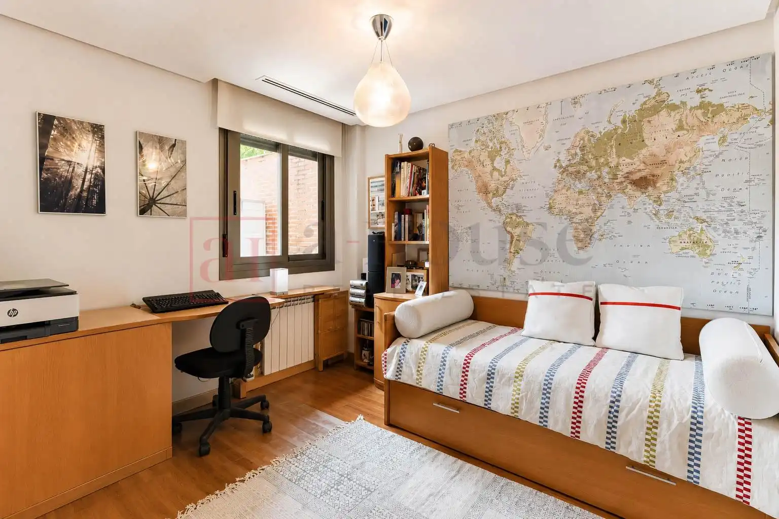 Schlafzimmer von Erdgeschoss zum Verkauf in Madrid mit Klimaanlage, Heizung und Privatgarten