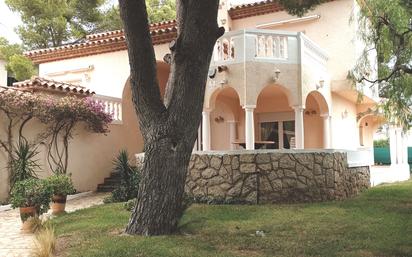 Vista exterior de Casa o xalet en venda en Mont-roig del Camp amb Jardí privat, Terrassa i Traster