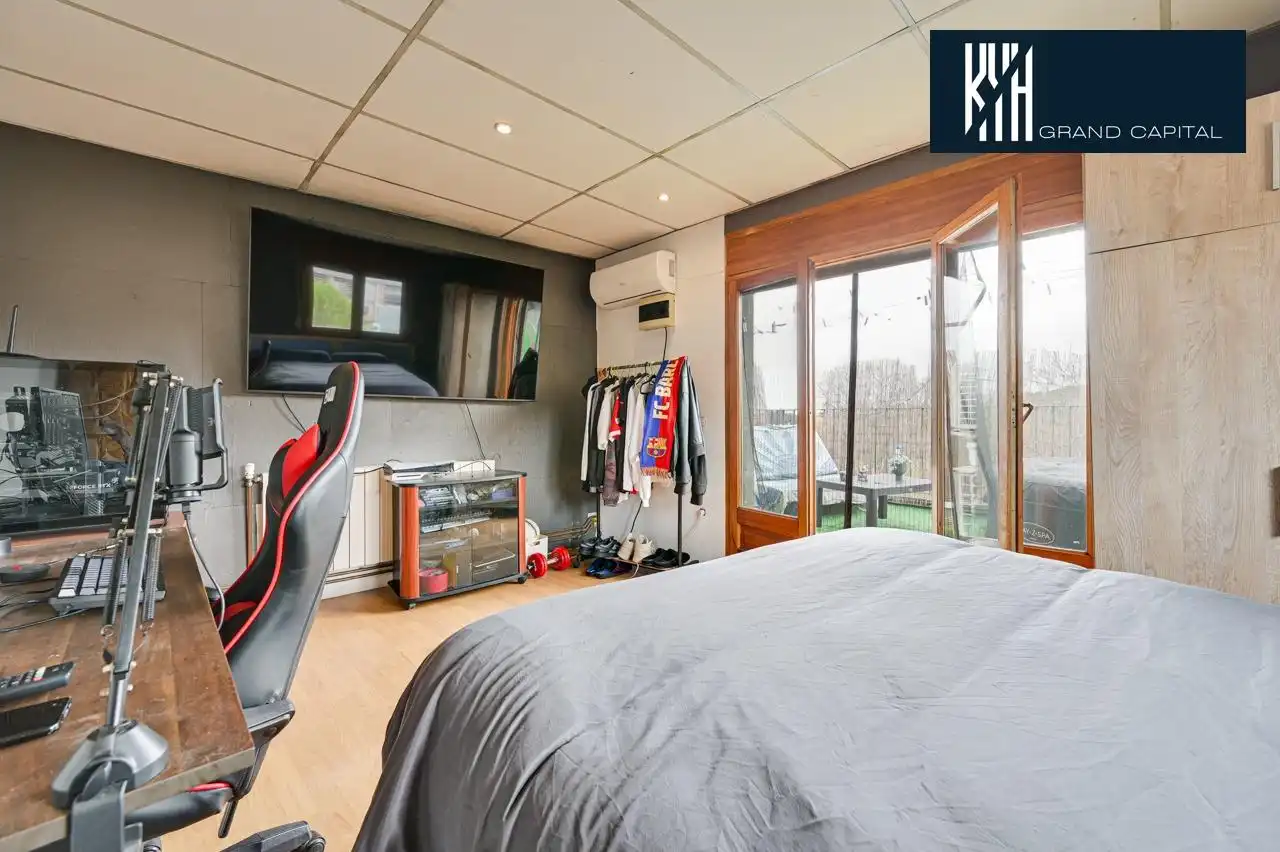 Habitación de Casa adosada en venta en Juià