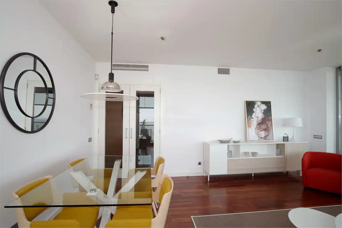 Comedor de Piso en venta en Barcelona con Calefacción y Piscina