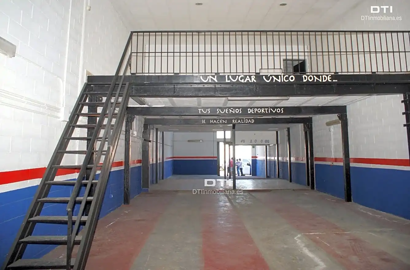 Nave industrial en venta en Huelva