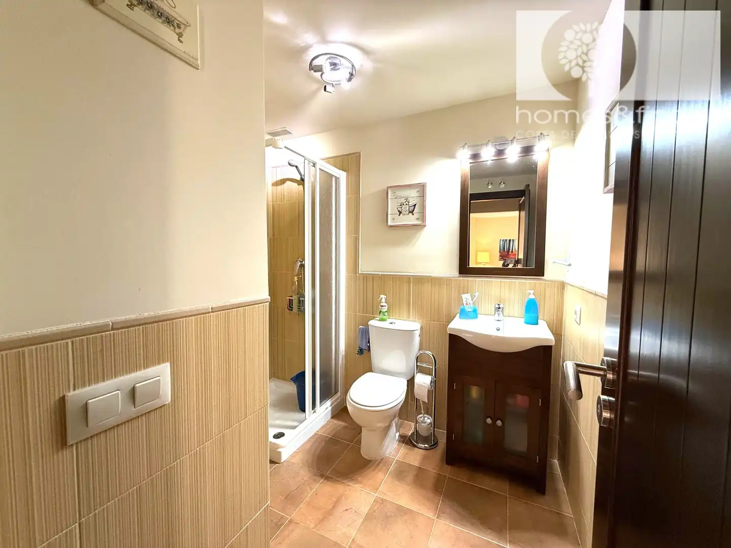 Baño de Piso en venta en Ayamonte con Terraza, Amueblado y Horno