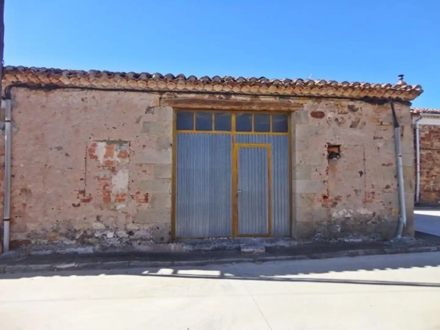 Exterior view of Industrial buildings for sale in Barbadillo del Mercado