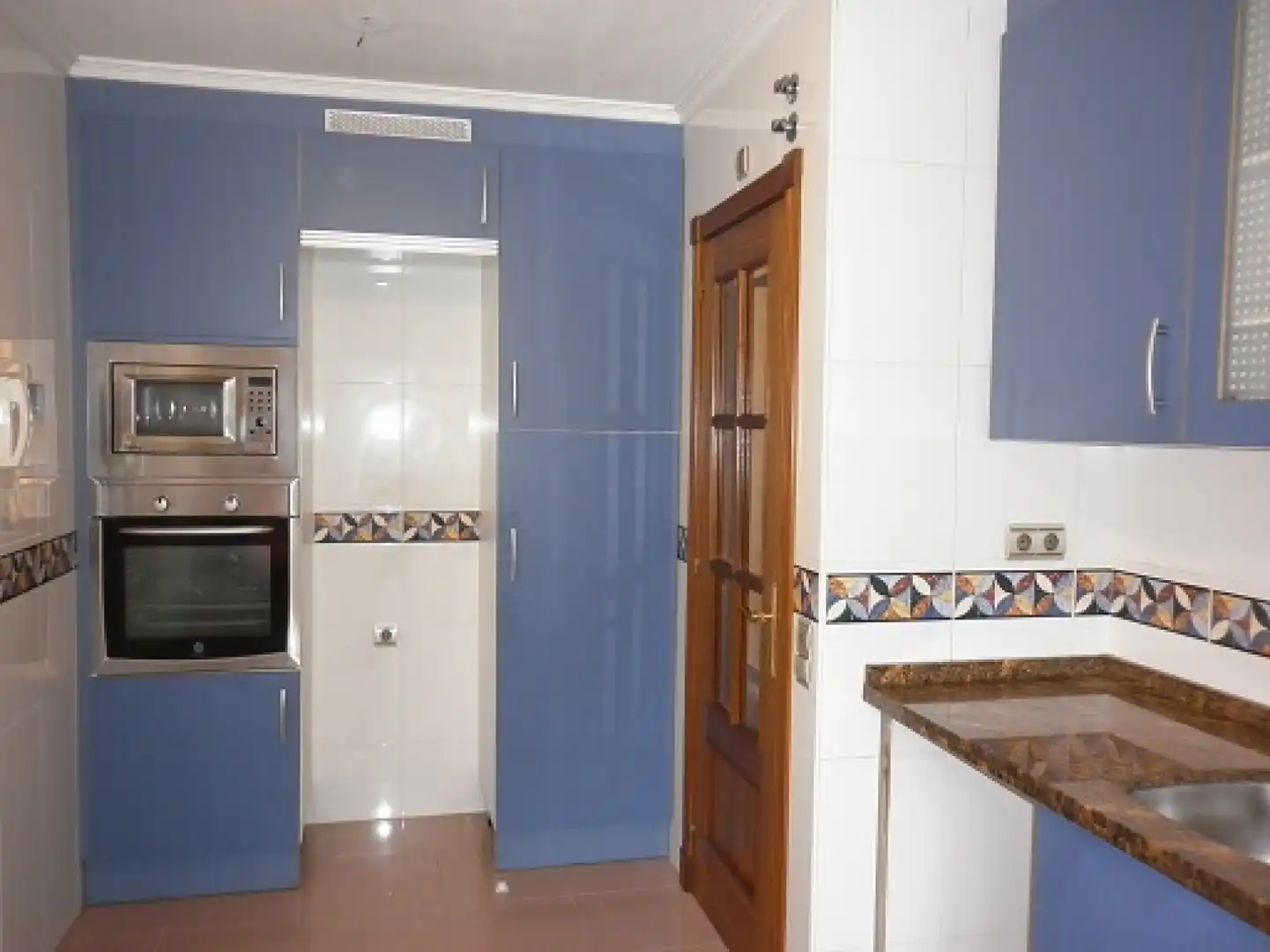 Cuina de Pis de lloguer en Oviedo  amb Calefacció i Parquet