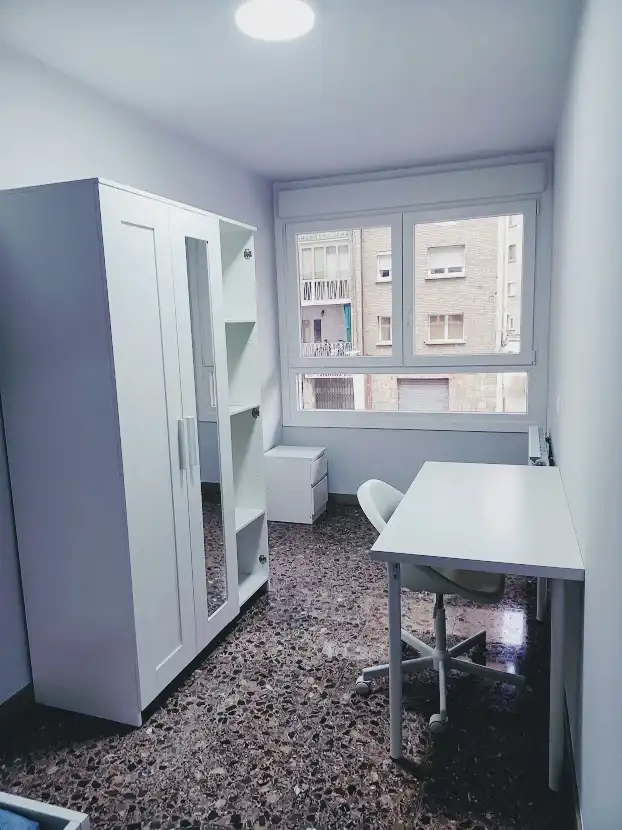 Schlafzimmer von Wohnung zur Miete in Lleida mit Klimaanlage, Heizung und Möbliert