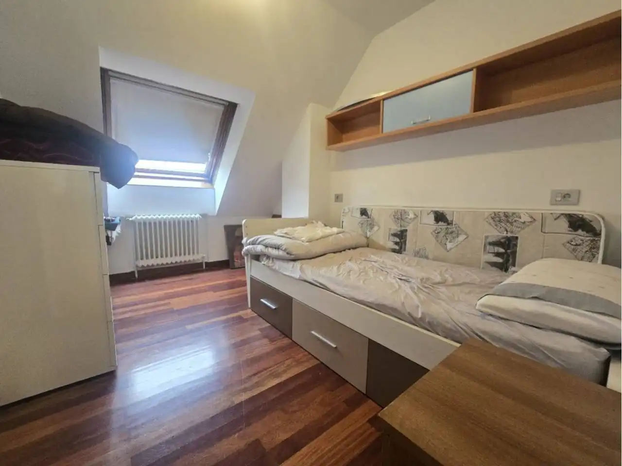 Habitación de Dúplex en venta en Lugo Capital con Calefacción, Trastero y Amueblado