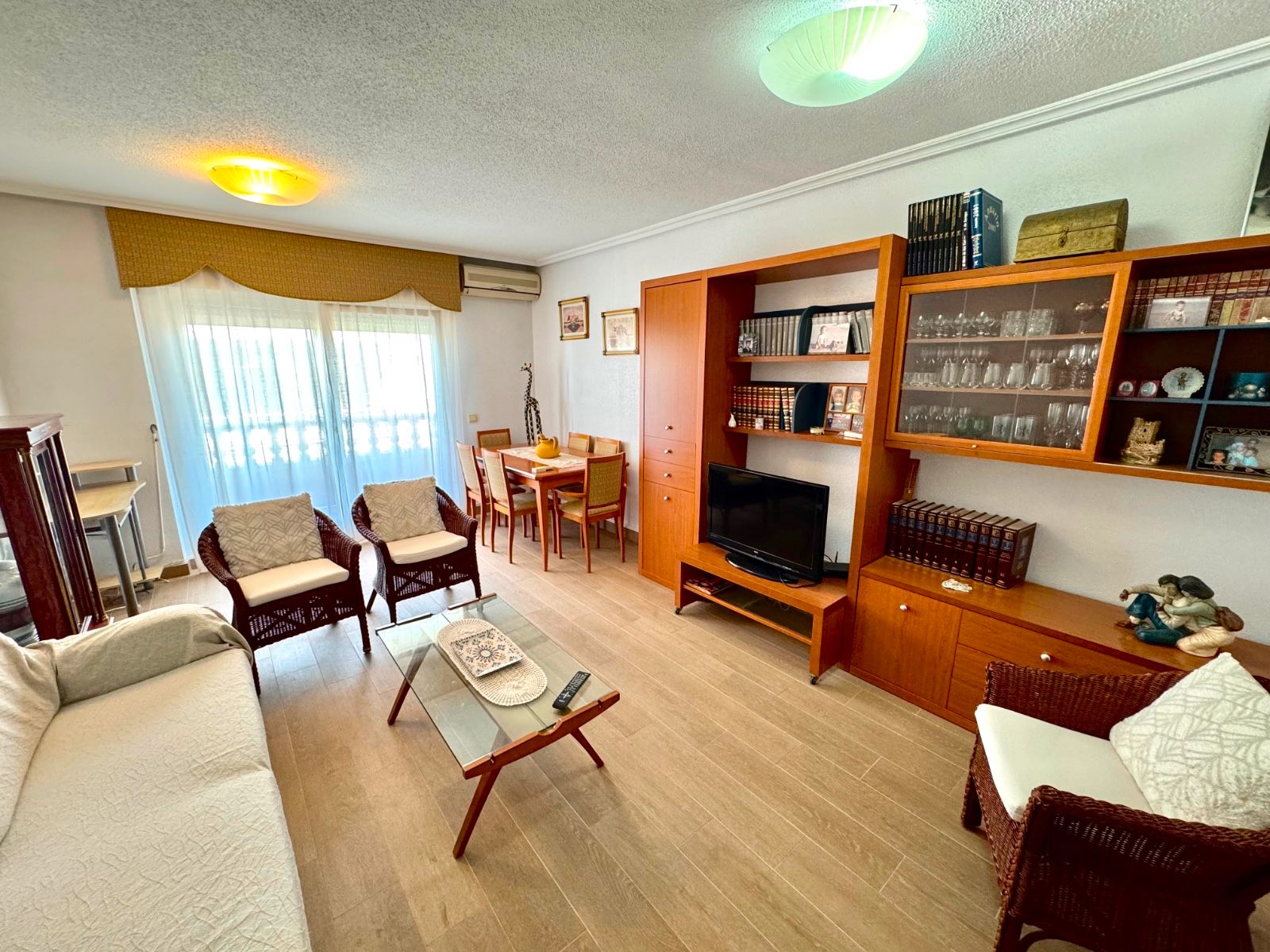 Living room of Flat to rent in San Miguel de Salinas  with Terrace, Furnished and Oven