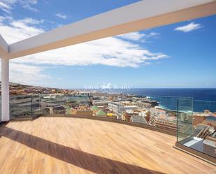 Vista exterior de Àtic en venda en Santiago del Teide amb Aire condicionat, Calefacció i Terrassa