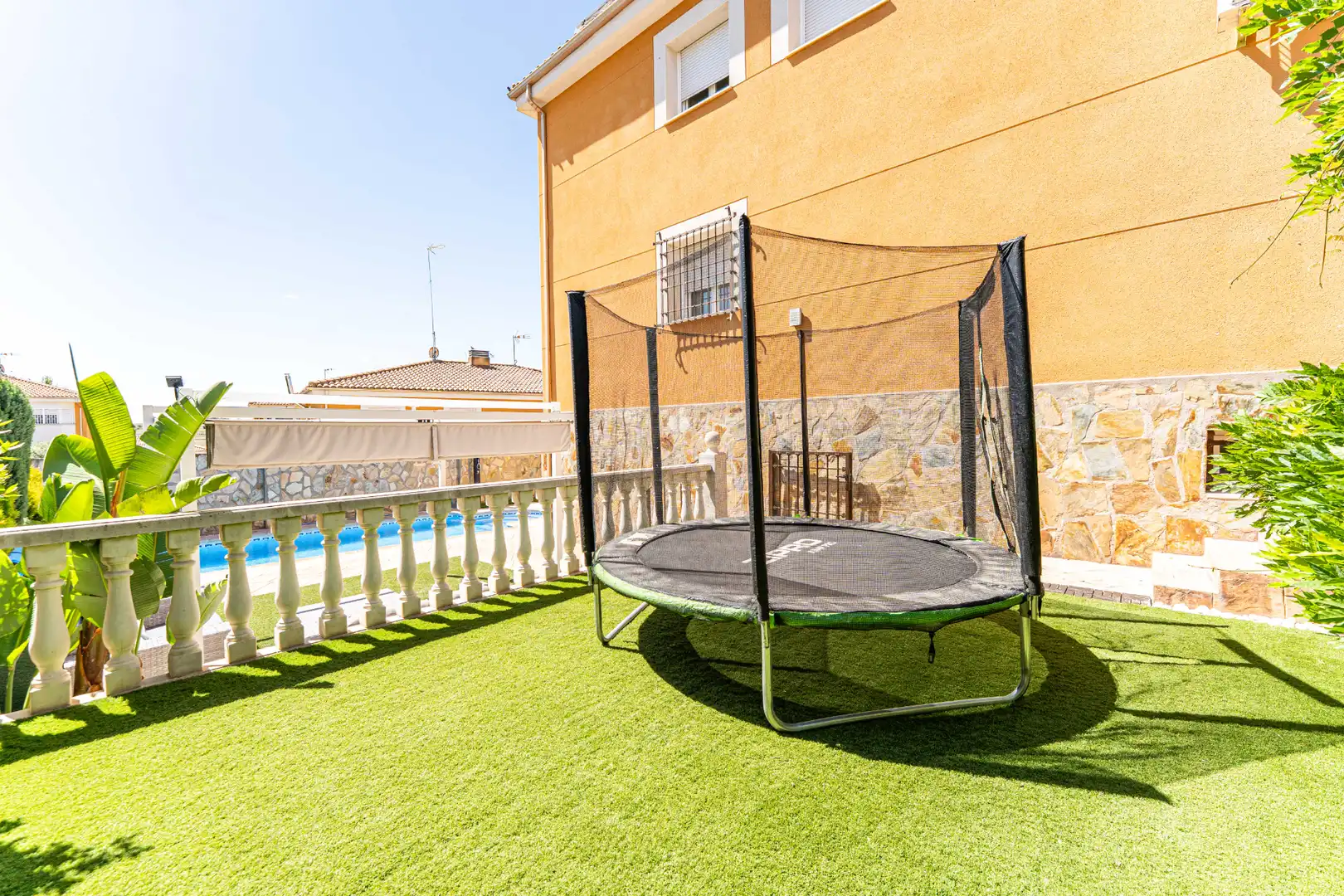 Jardín de Casa o chalet en venta en Serranillos del Valle con Aire acondicionado, Calefacción y Jardín privado