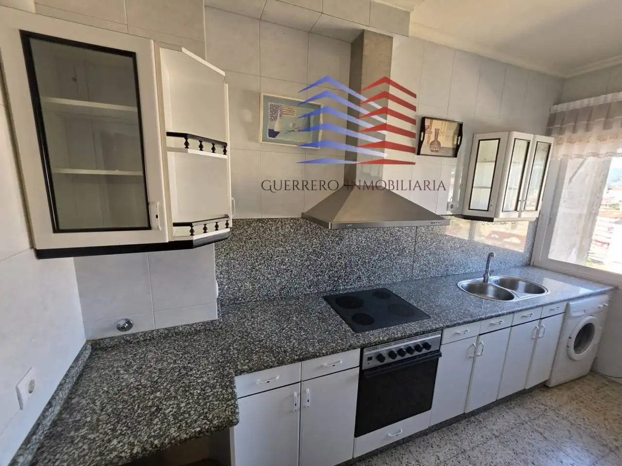 Küche von Wohnung zur Miete in Ourense Capital  mit Heizung, Terrasse und Abstellraum